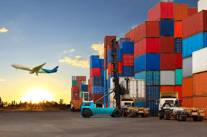 Nên chọn hàng container hay hàng air