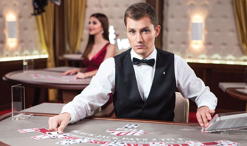 Dealer là gì? Tìm hiểu thông tin về Dealer từ A tới Z