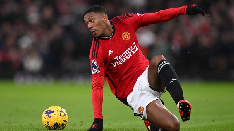 Thế nhưng việc chơi tại MU thực sự là sai lầm của cầu thủ này Cầu thủ Anthony Martial - Tên tuổi bị chôn vùi tại MU