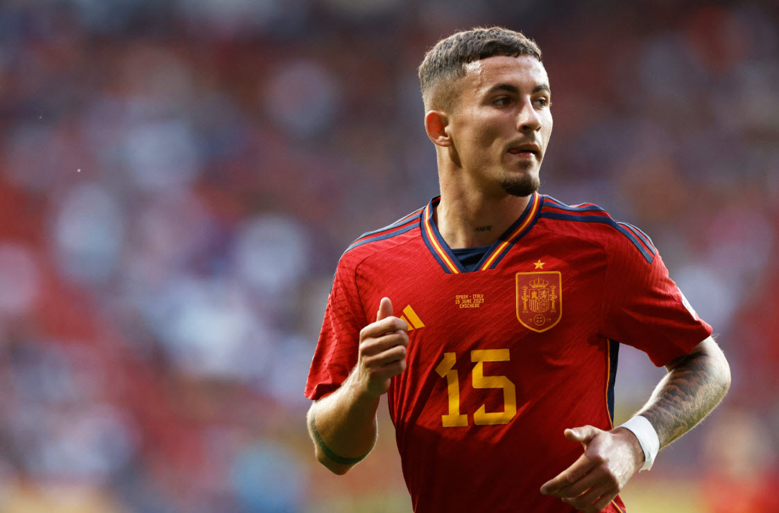 Tiểu sử cầu thủ Yeremy Pino là tiền vệ của CLB Crystal Palace